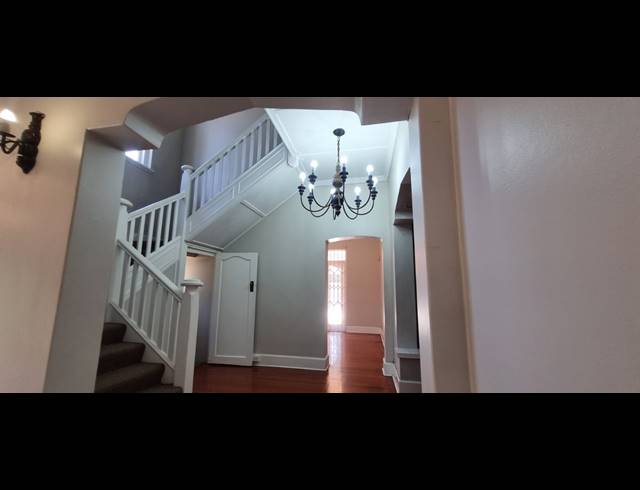 5 BEDROOM HOUSE TO LET IN GLENWOOD